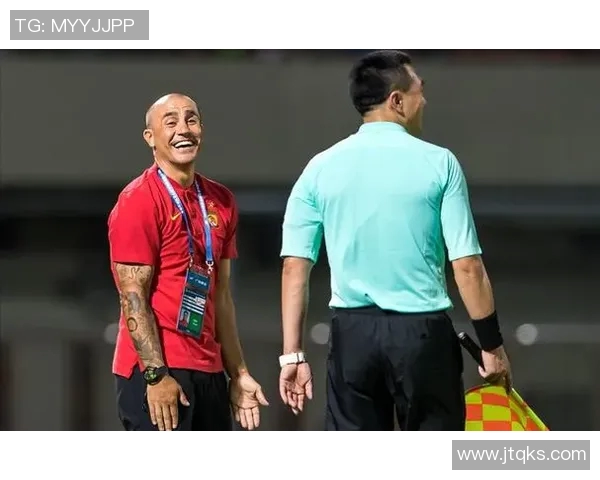 武汉篮球队进攻革新之路:战术创新与球员协作的完美结合 武汉篮球队进攻革新之路:战术创新与球员协作的完美结合