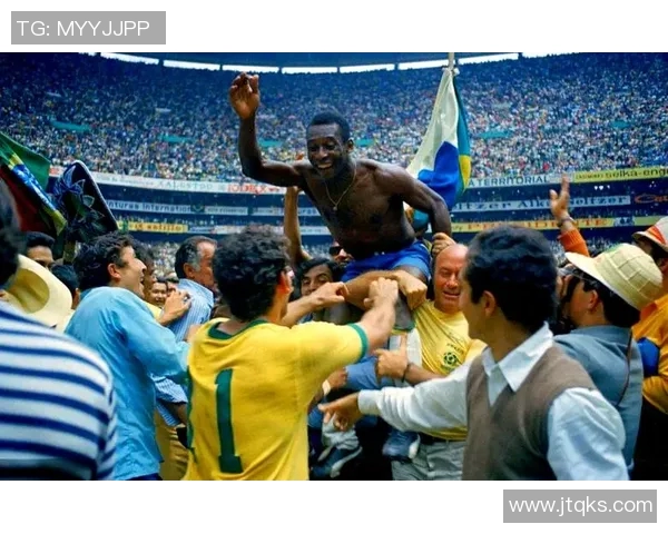 足球场上的传奇瞬间不同明星的精彩模仿与风格解析 足球场上的传奇瞬间不同明星的精彩模仿与风格解析